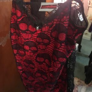 NWT Jawbreaker red and black lace skull tank M